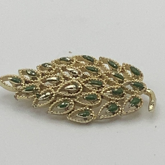Vintage Gerry’s Goldtone Leaf Design Brooch - Picture 2 of 8